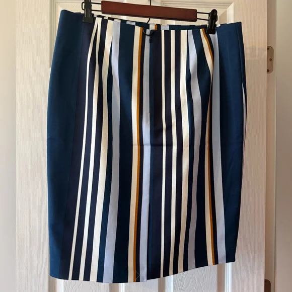 LAST CHANCE - Ann Taylor Striped Blue and White Pencil Skirt, NWT, size 12 - Picture 2 of 6